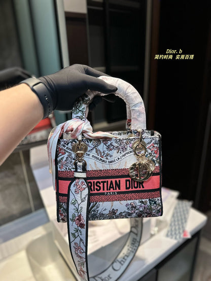 CHD Medium d lite Bag  25 cm