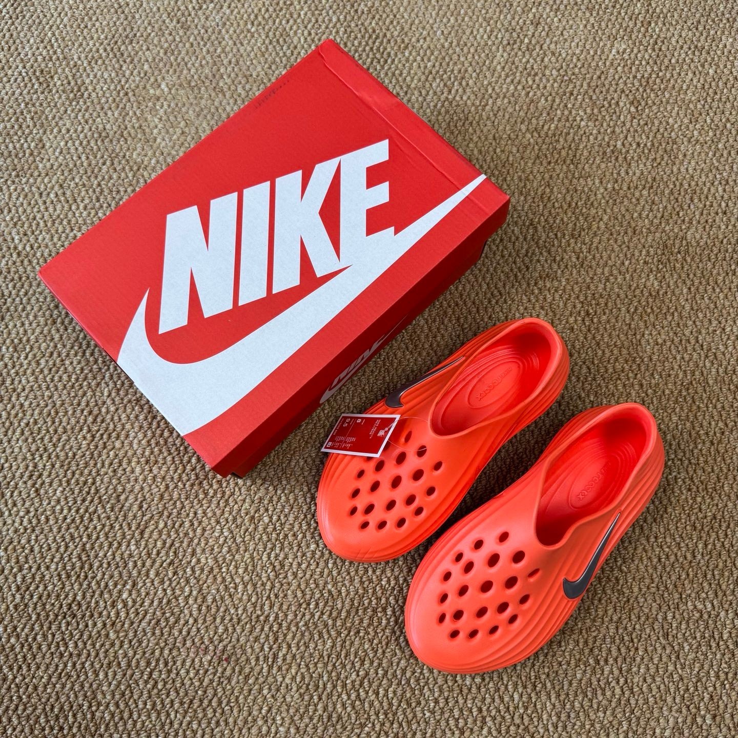 N*KE  ReactX Rejuven8 "Green Strike" sneakers 4 Color's