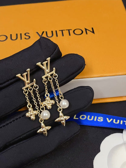 LU Fashion earrings  SALE-min order required