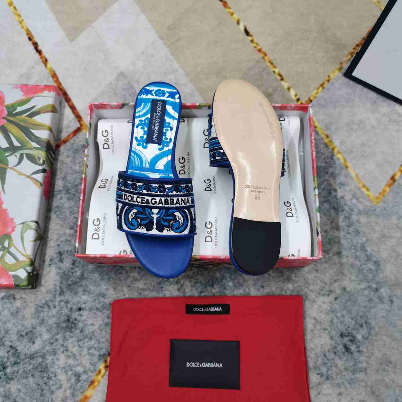 G D Slippers Woman