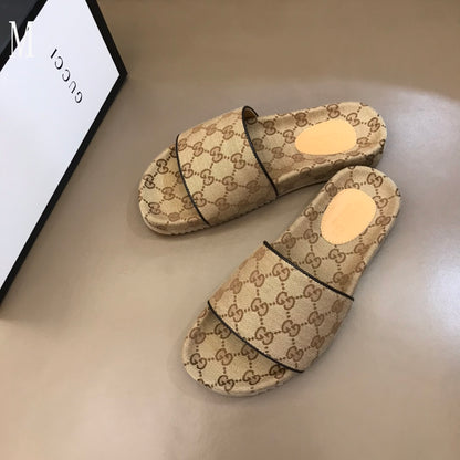 GU Slippers   Man