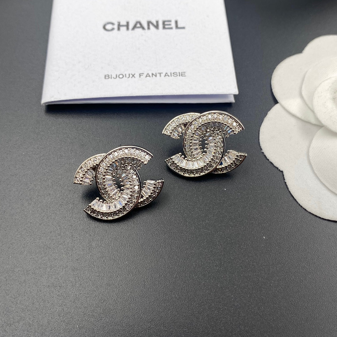 C H L Fashion earrings  SALE-min order required