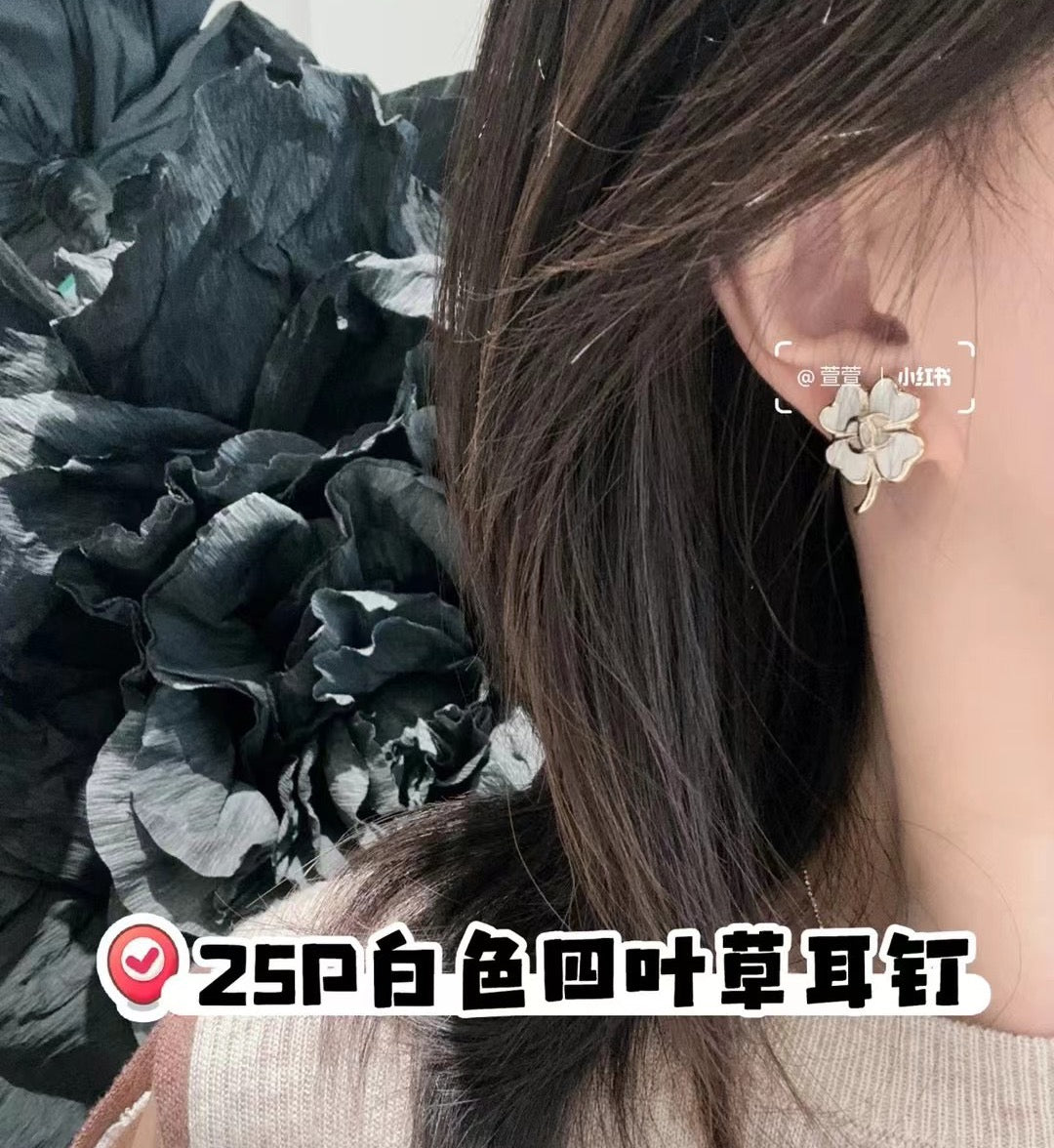 CHL Fashion Earrings