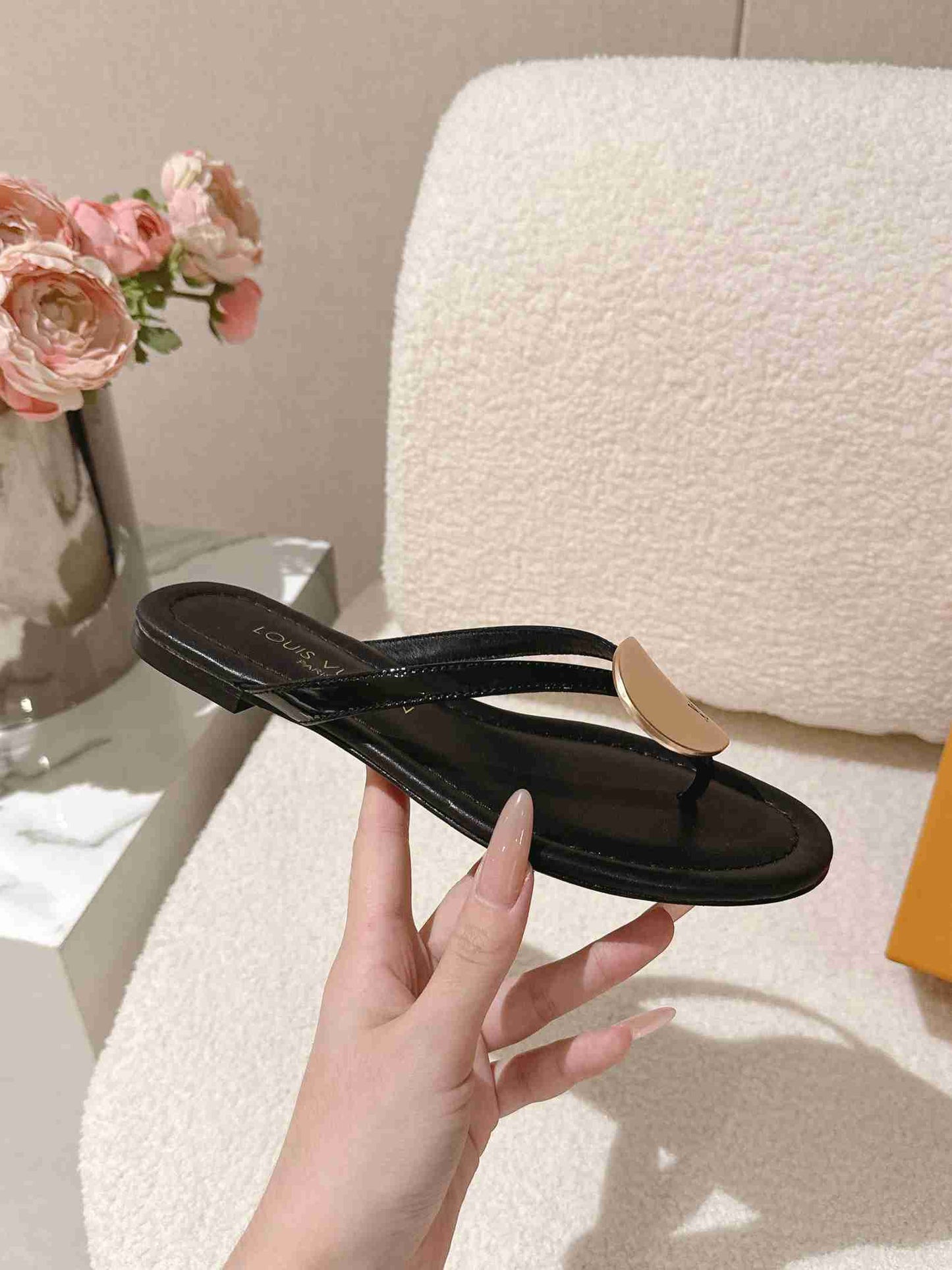 LU Slippers  Sandals  Woman