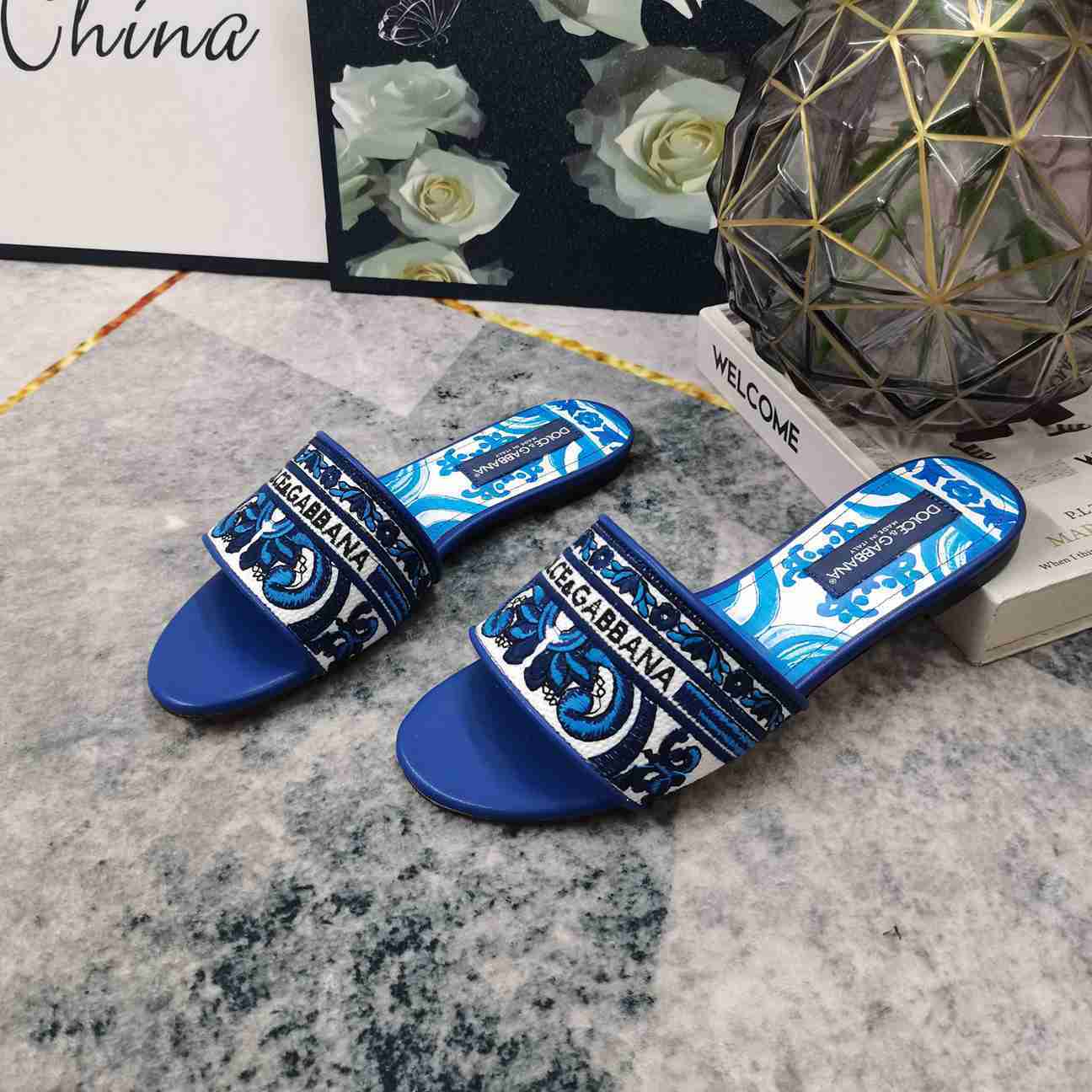 G D Slippers Woman