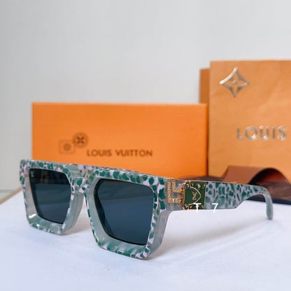 LU  Sunglasses