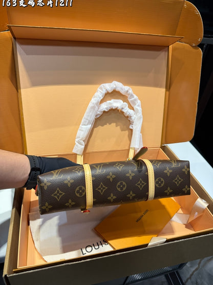 LU Bag  27 cm