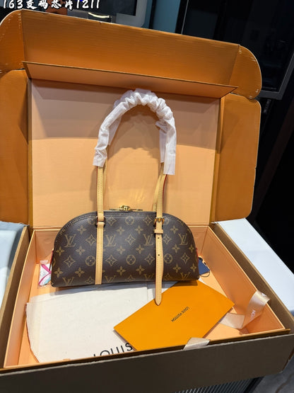 LU Bag  27 cm
