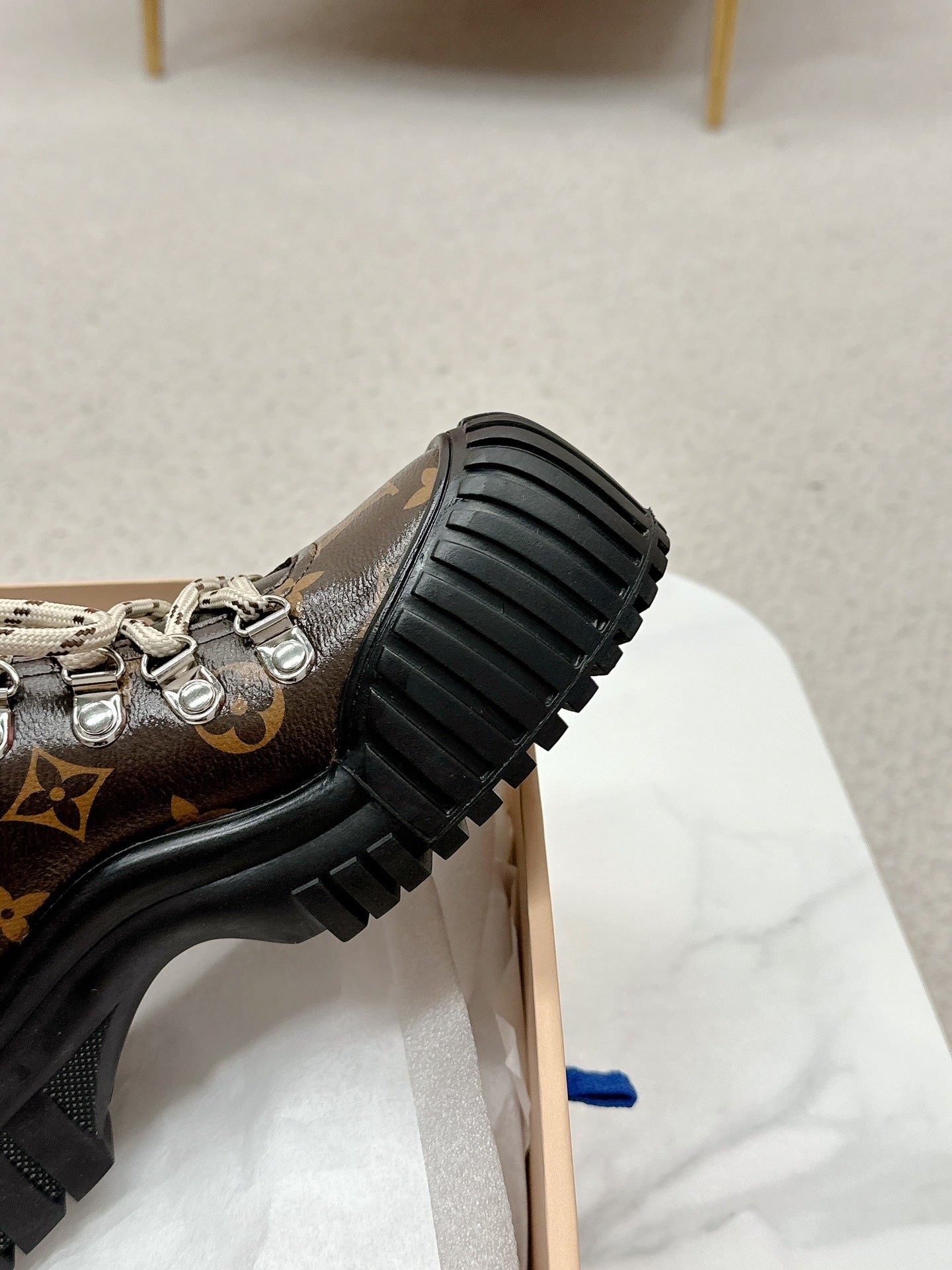 LU Boots Woman