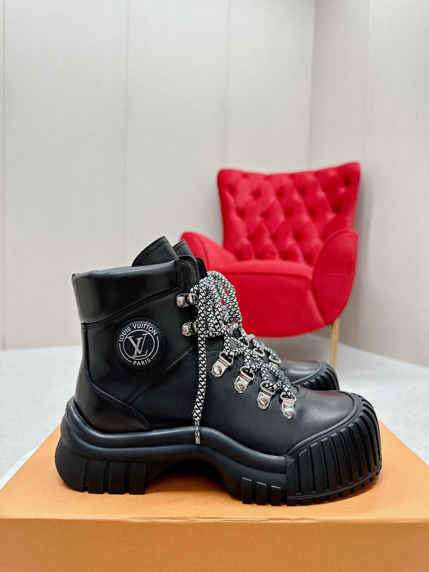 LU Boots Woman