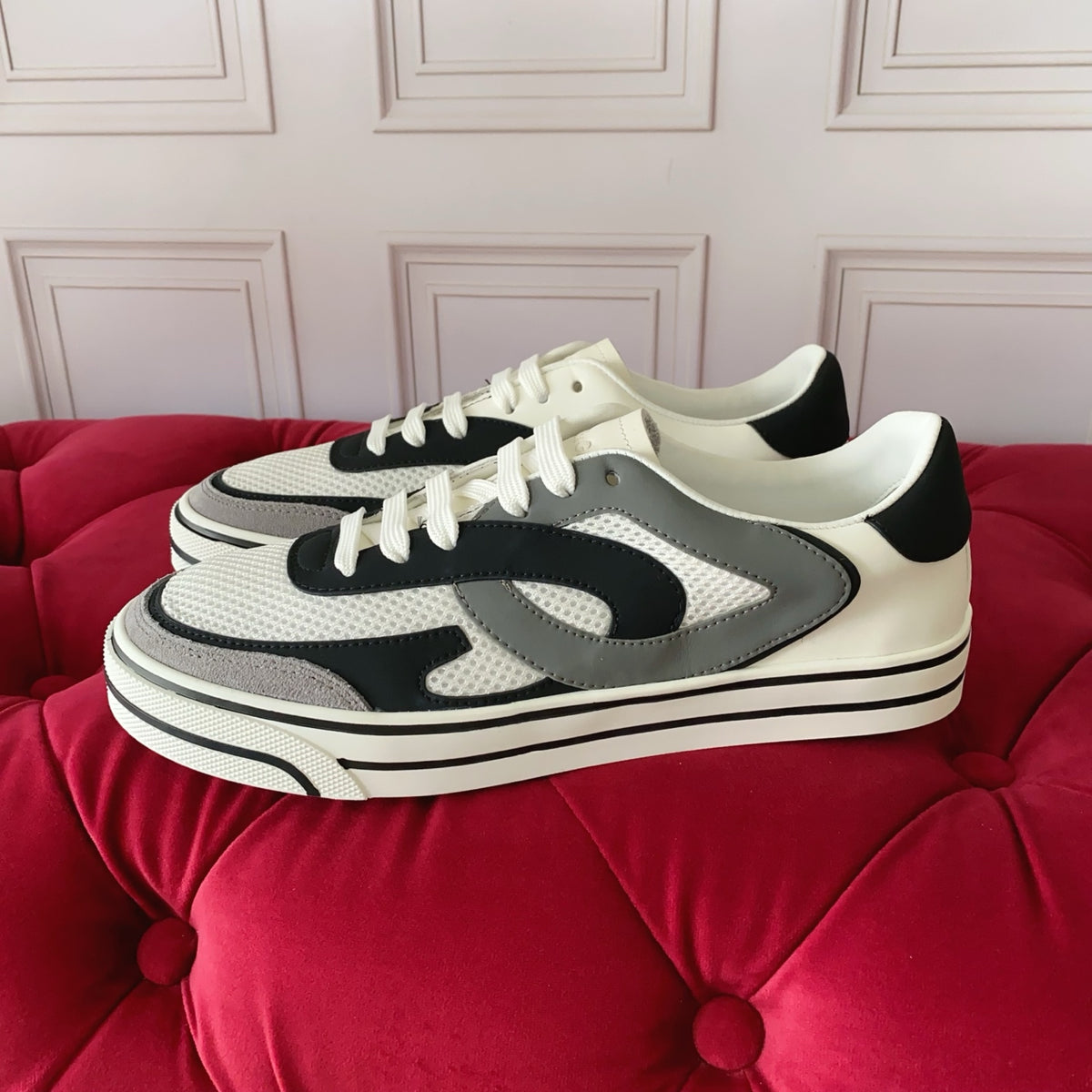 G D Sneakers