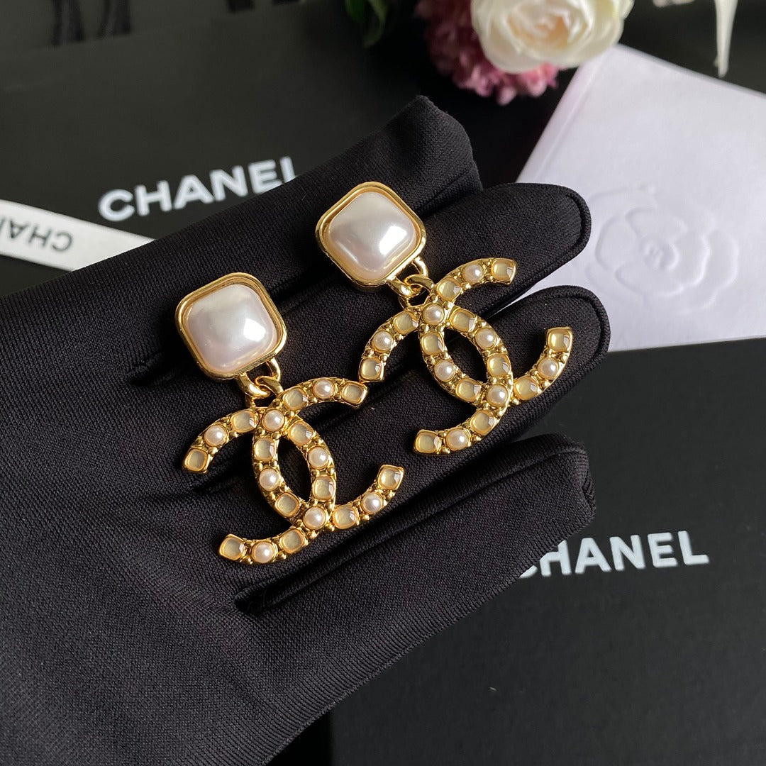 C H L Fashion earrings  SALE-min order required