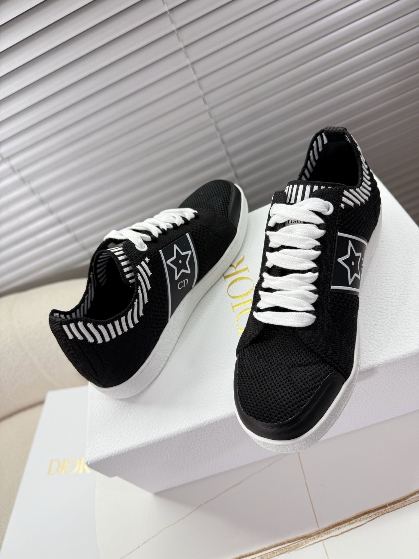 CHD Sneakers 2 Color's