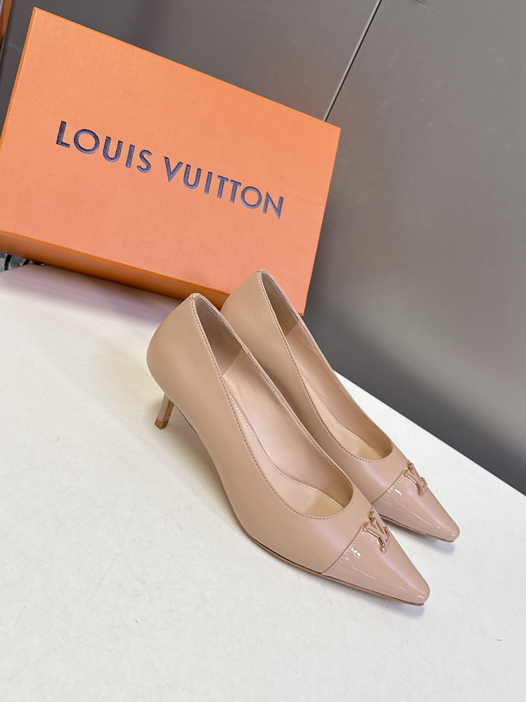 LU  shoes  Woman 2 Color 's  Heels