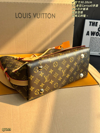 LU  Bag Monogram 30 cm