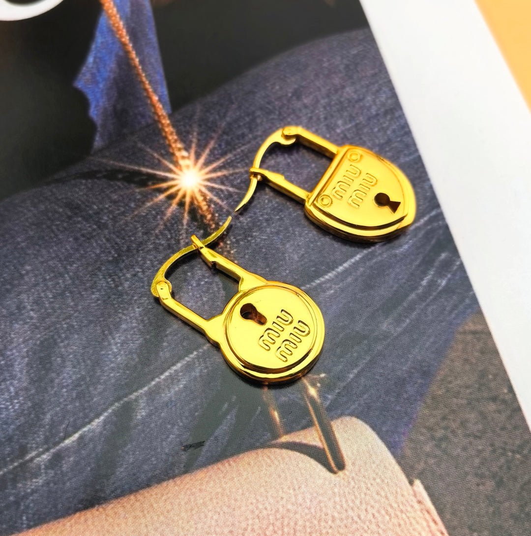 MIU MI Fashion earrings