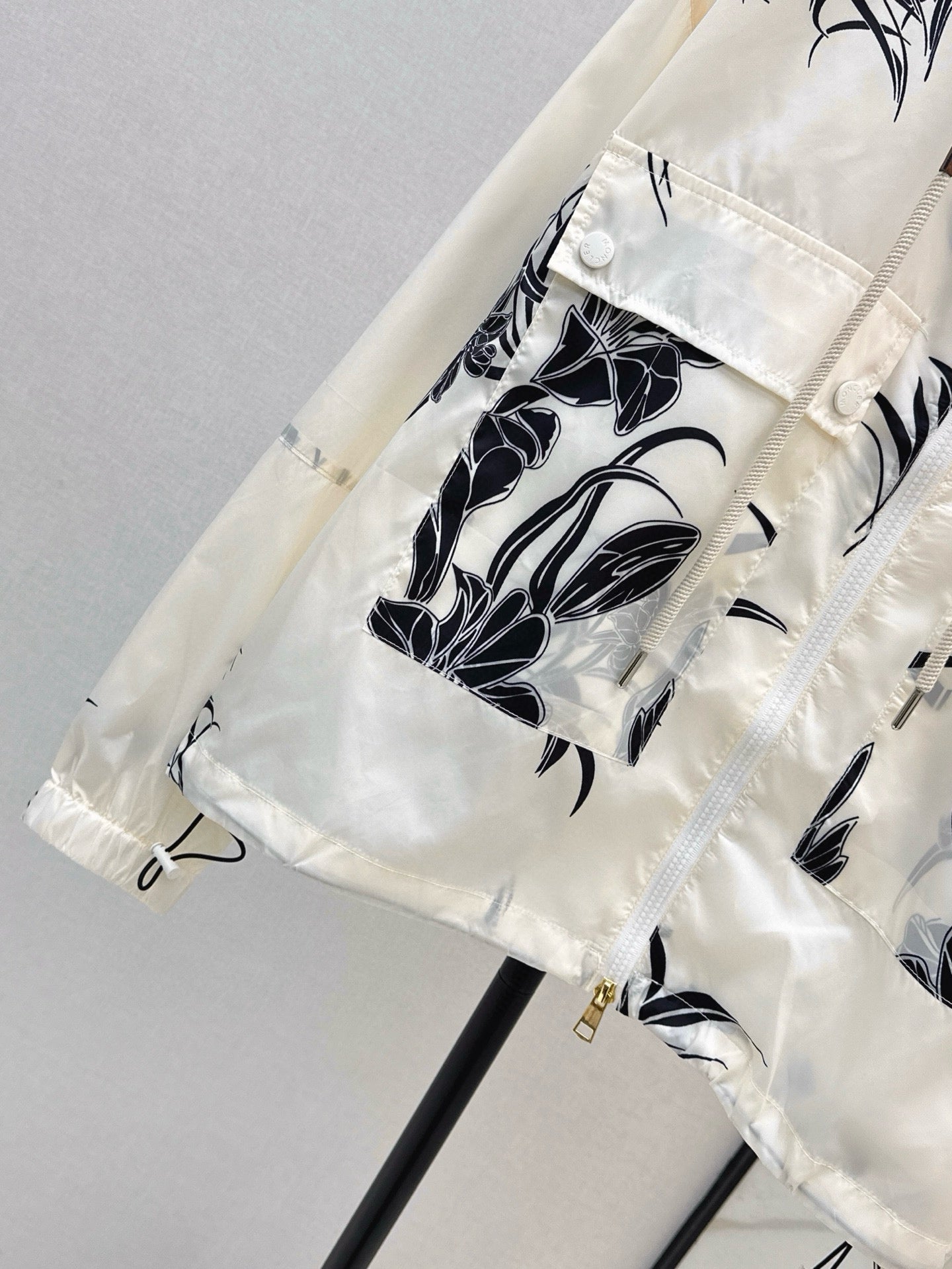 MONCRL Raincoat Hoodie Jacket Woman
