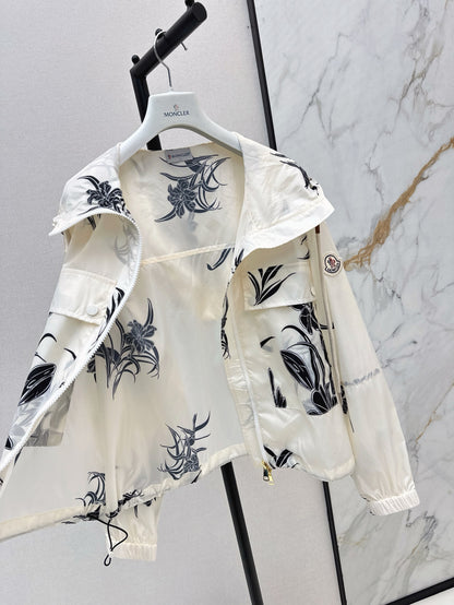 MONCRL Raincoat Hoodie Jacket Woman