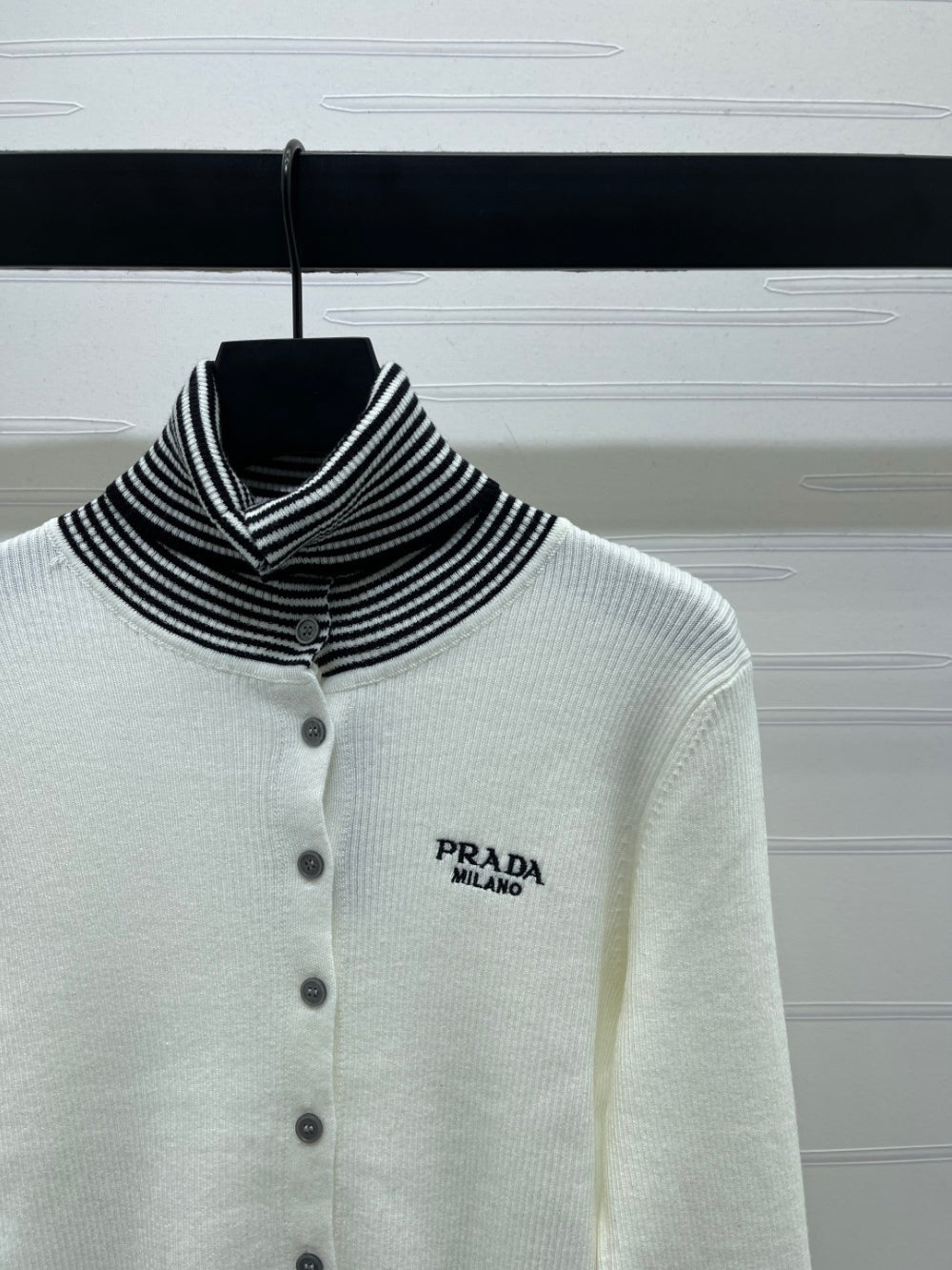 PRD Jacket Sweater Woman  2 Color's