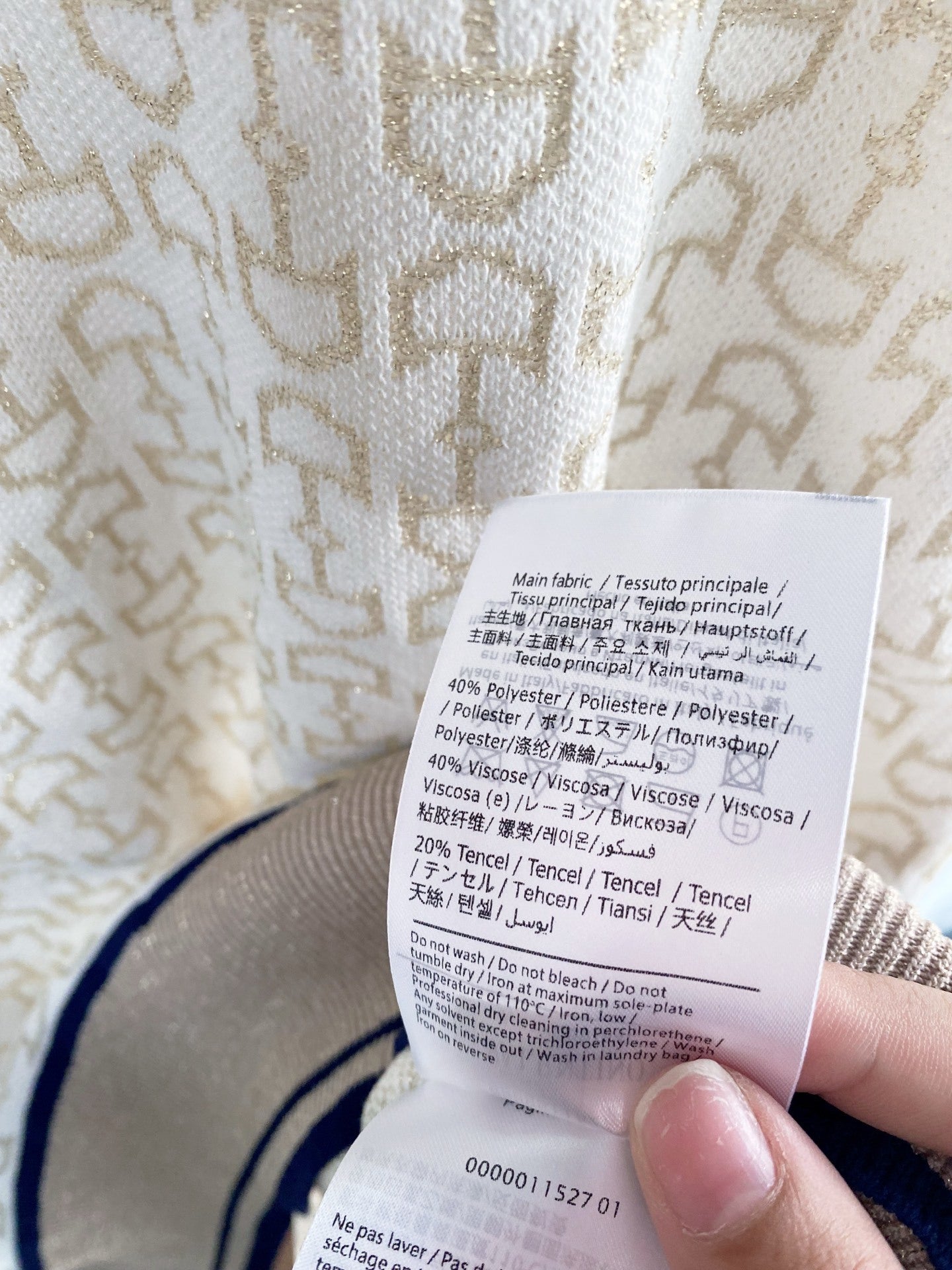 CV Woman Sweater   GQ