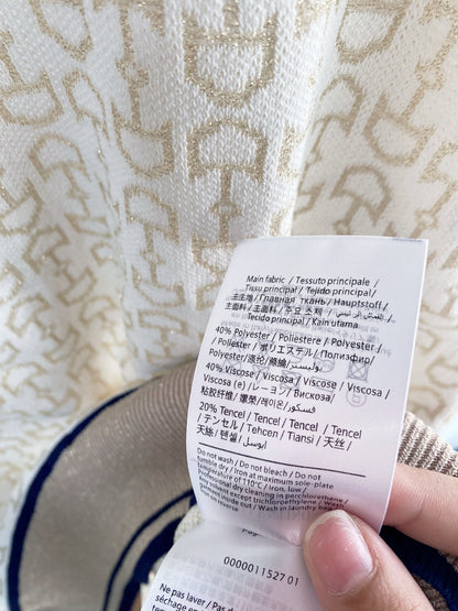 CV Woman Sweater   GQ