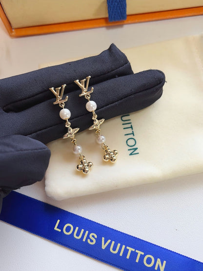 LU Fashion earrings  SALE-min order required