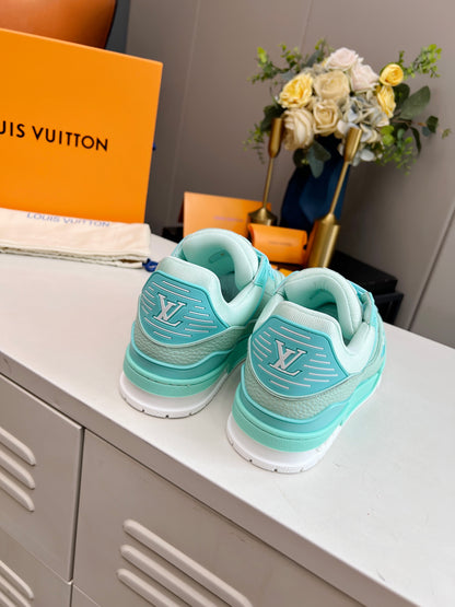 LU Woman  Sneakers