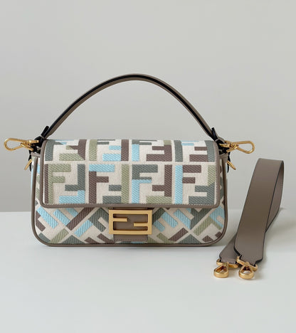 FEN Bag  2 Color's & Size 's