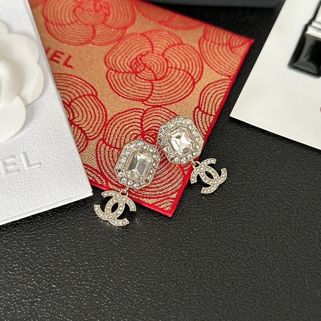 C H L Fashion earrings  SALE-min order required