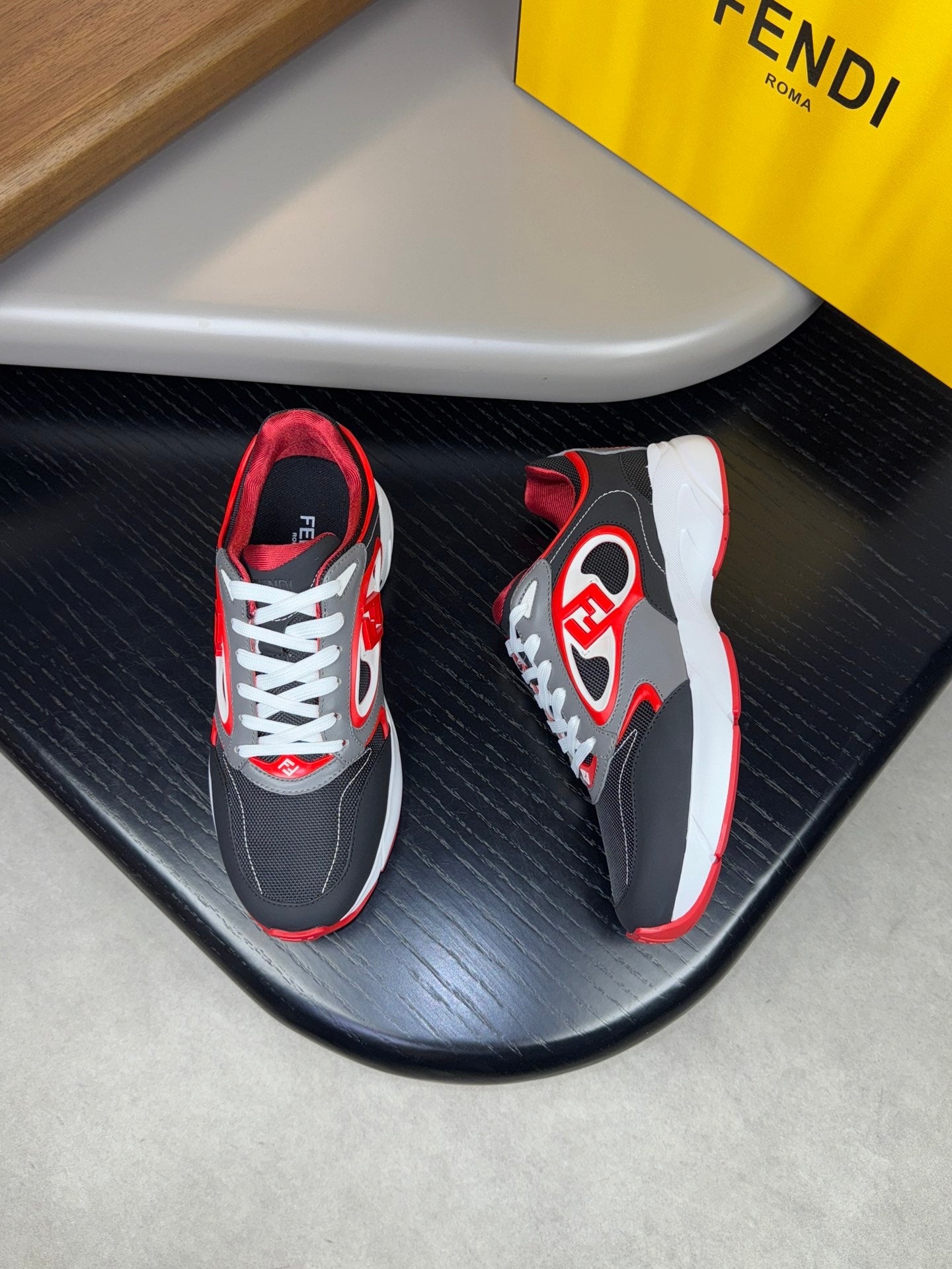 FEN Sneakers Trainers 2 Color's