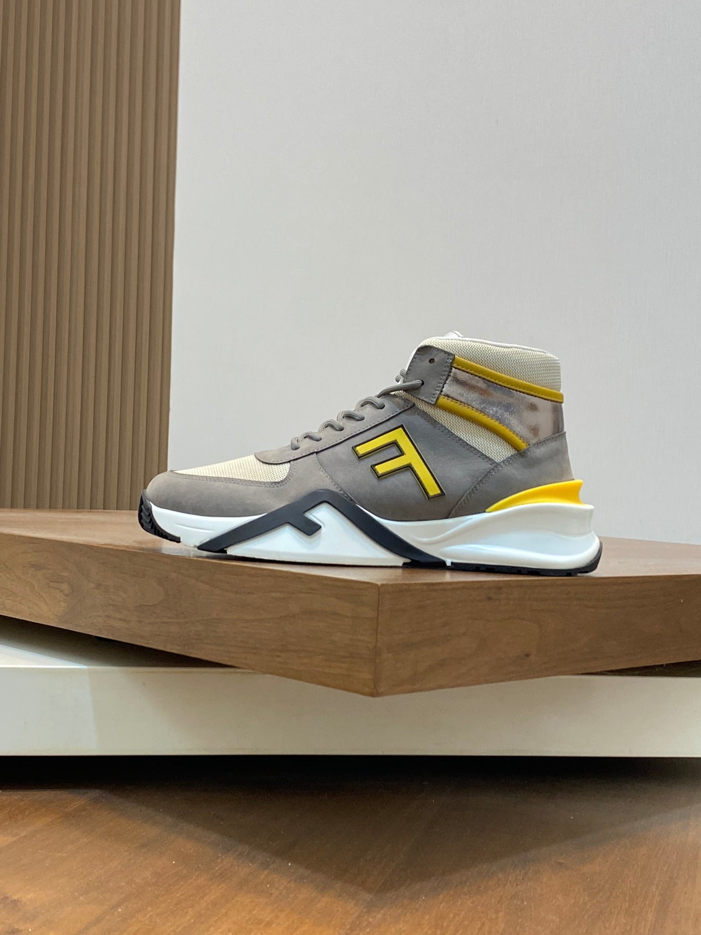 FEN Sneakers Trainers 2 Color's