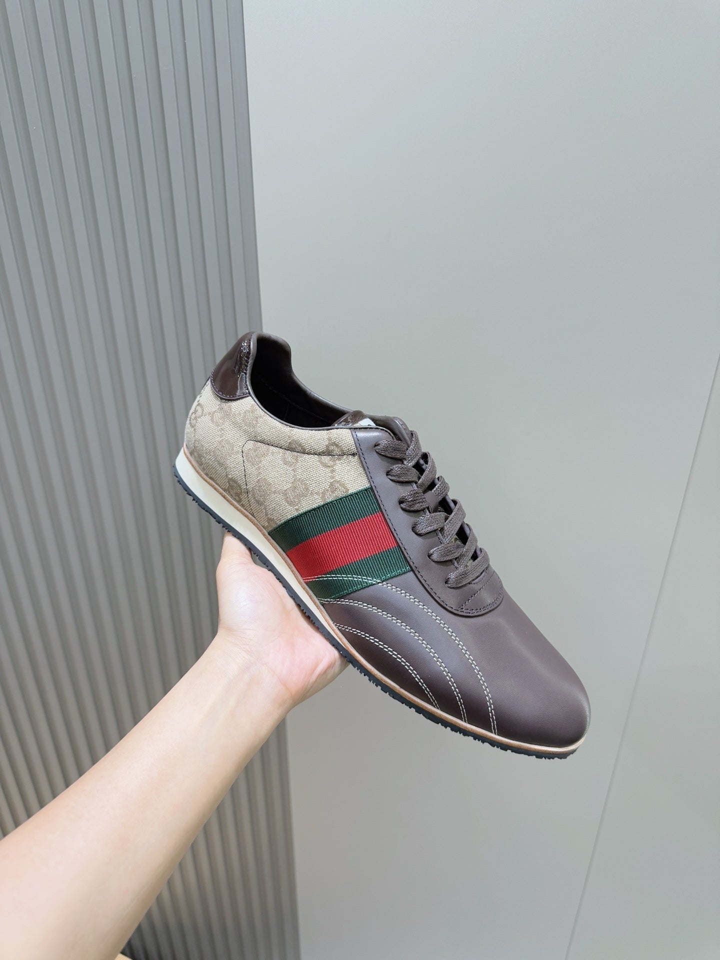 GU runner  Sneakers 2 Color's