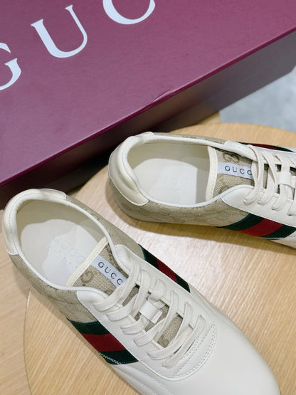 GU runner  Sneakers 2 Color's
