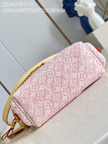 LU Bag  27  cm