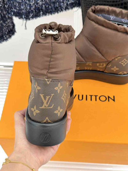 LU Nylon vs UGG Boots 2 Color's 42