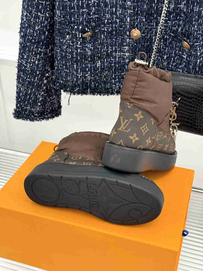LU Nylon vs UGG Boots 2 Color's 42
