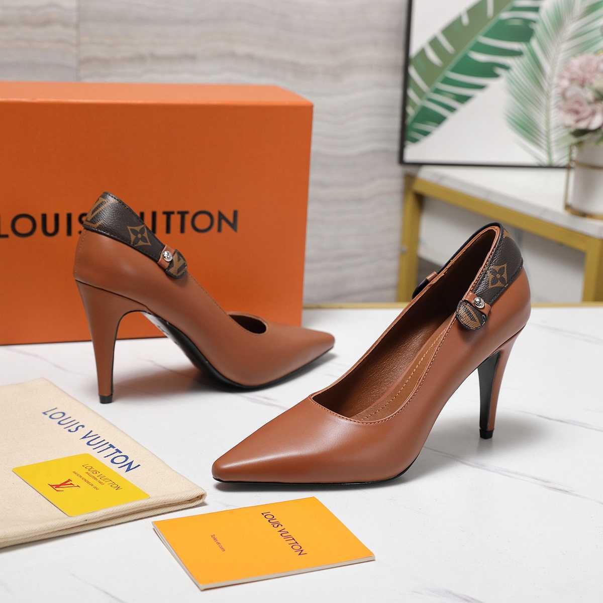LU Shoes  Woman