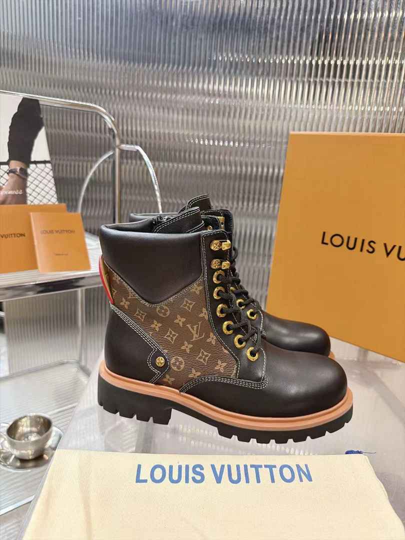 LU vs TIMBER  LAND Boots