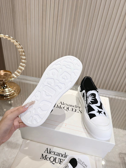 M*QUEEN Sneakers 2 Color's