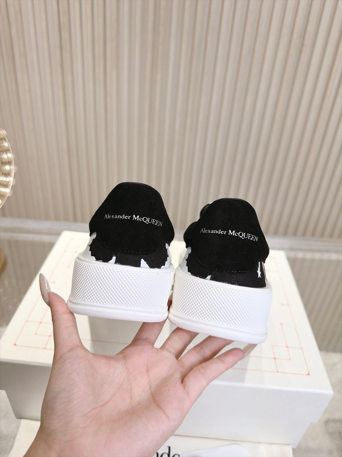 M*QUEEN Sneakers 2 Color's
