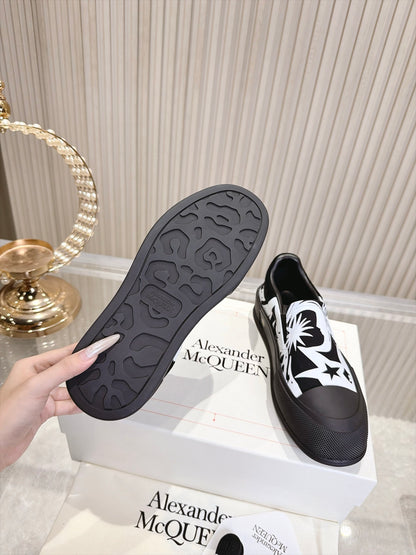 M*QUEEN Sneakers 2 Color's