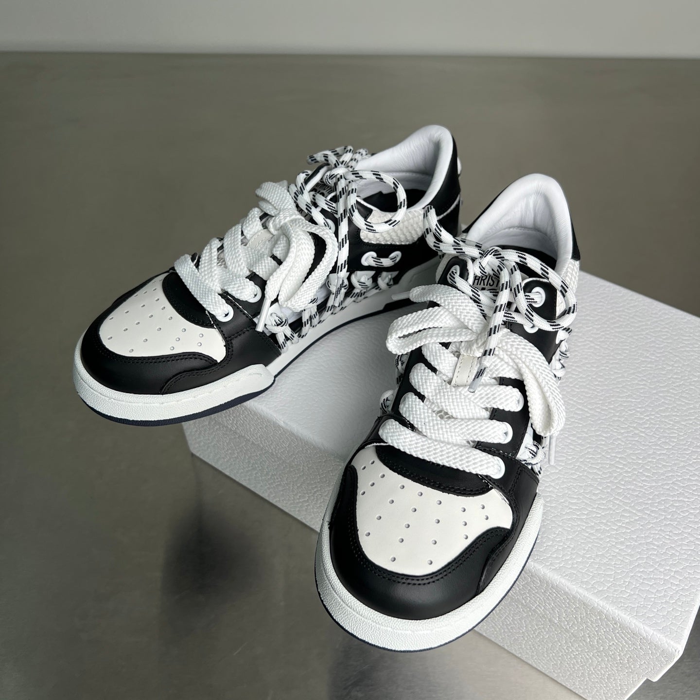 CHD Sneakers 2 Color's