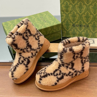 GU vs UGG  Woman Boots 42