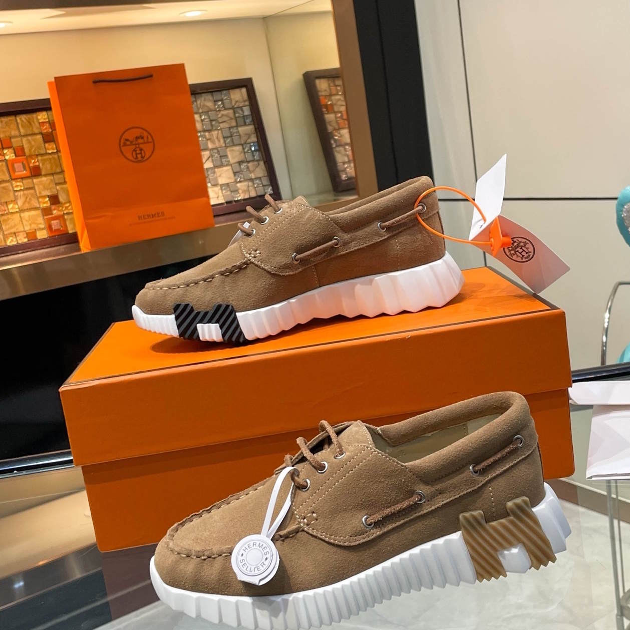 HRM  Shoes  2 Color 's