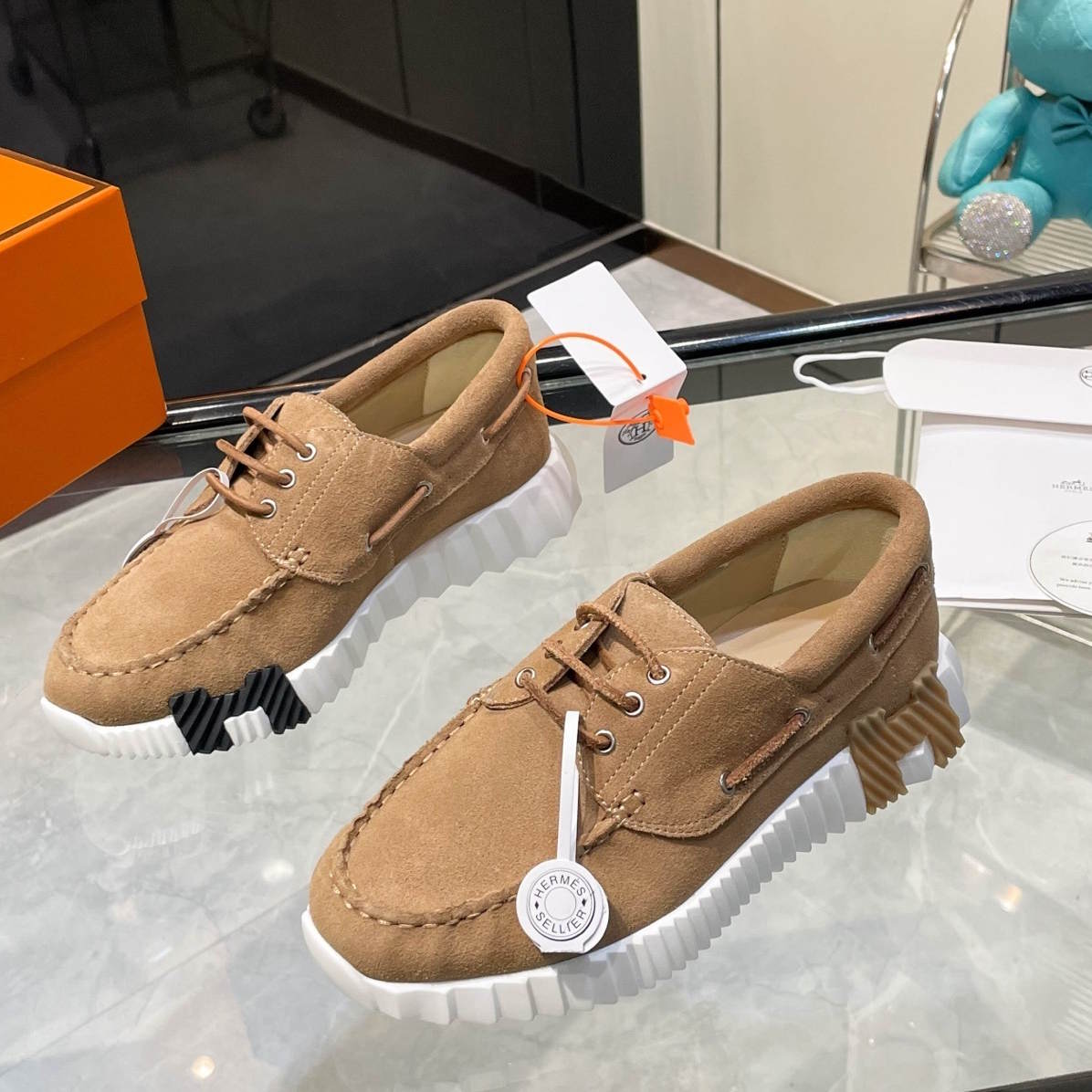 HRM  Shoes  2 Color 's