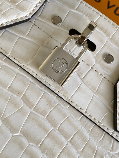 LU bag  22 cm 3 Color's