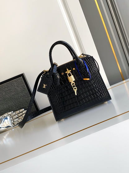 LU bag  22 cm 3 Color's