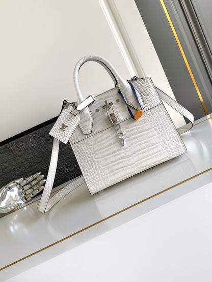 LU bag  22 cm 3 Color's