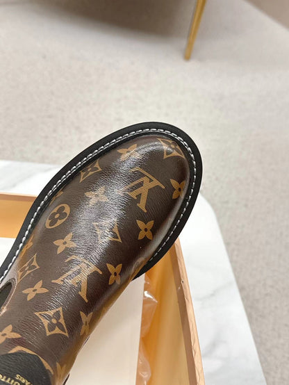 LU Boots Woman
