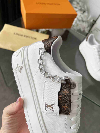LU Sneakers Woman trainers 2 Color's